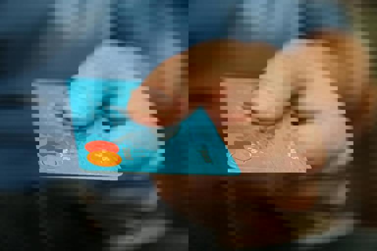 Operação do Banco Central Interrompe Esquema de Fraude Cambial em Grandes Cidades